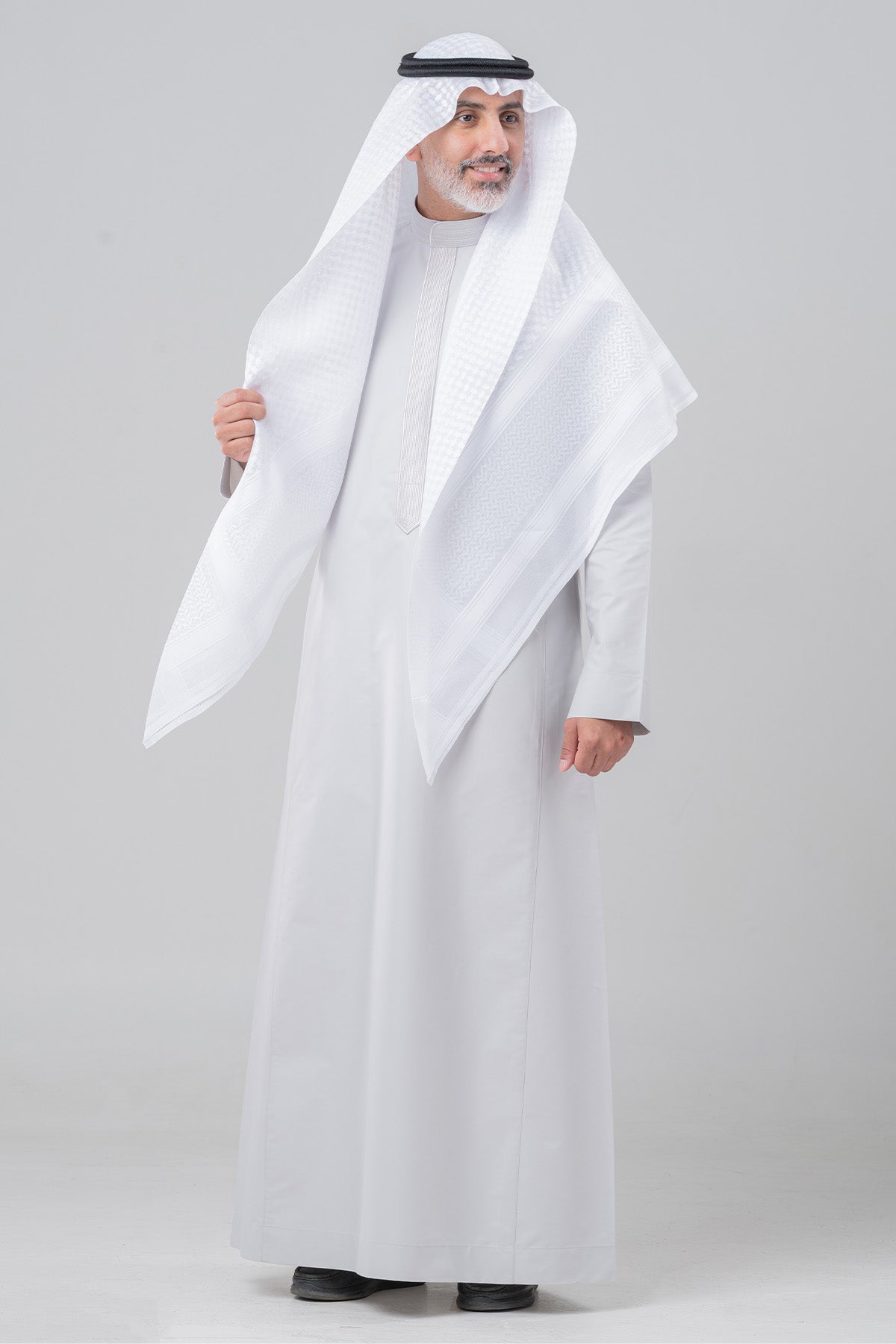 ثوب زخرفات رجالي – رمادي فاتح