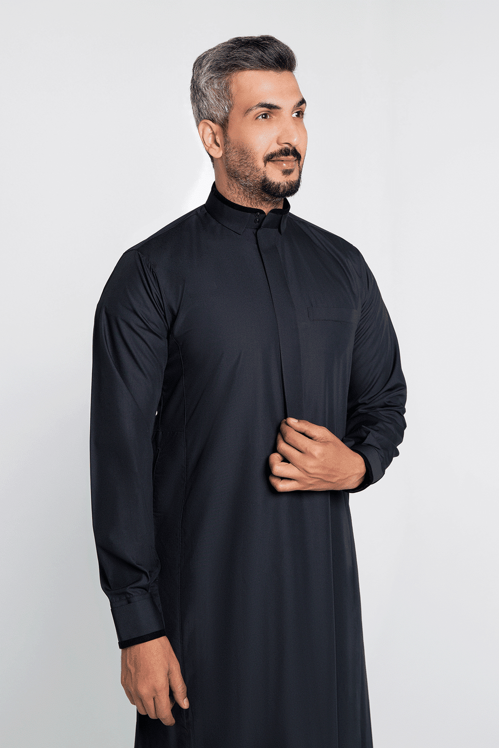 ثوب ري ثوب أسود أكمام كبك