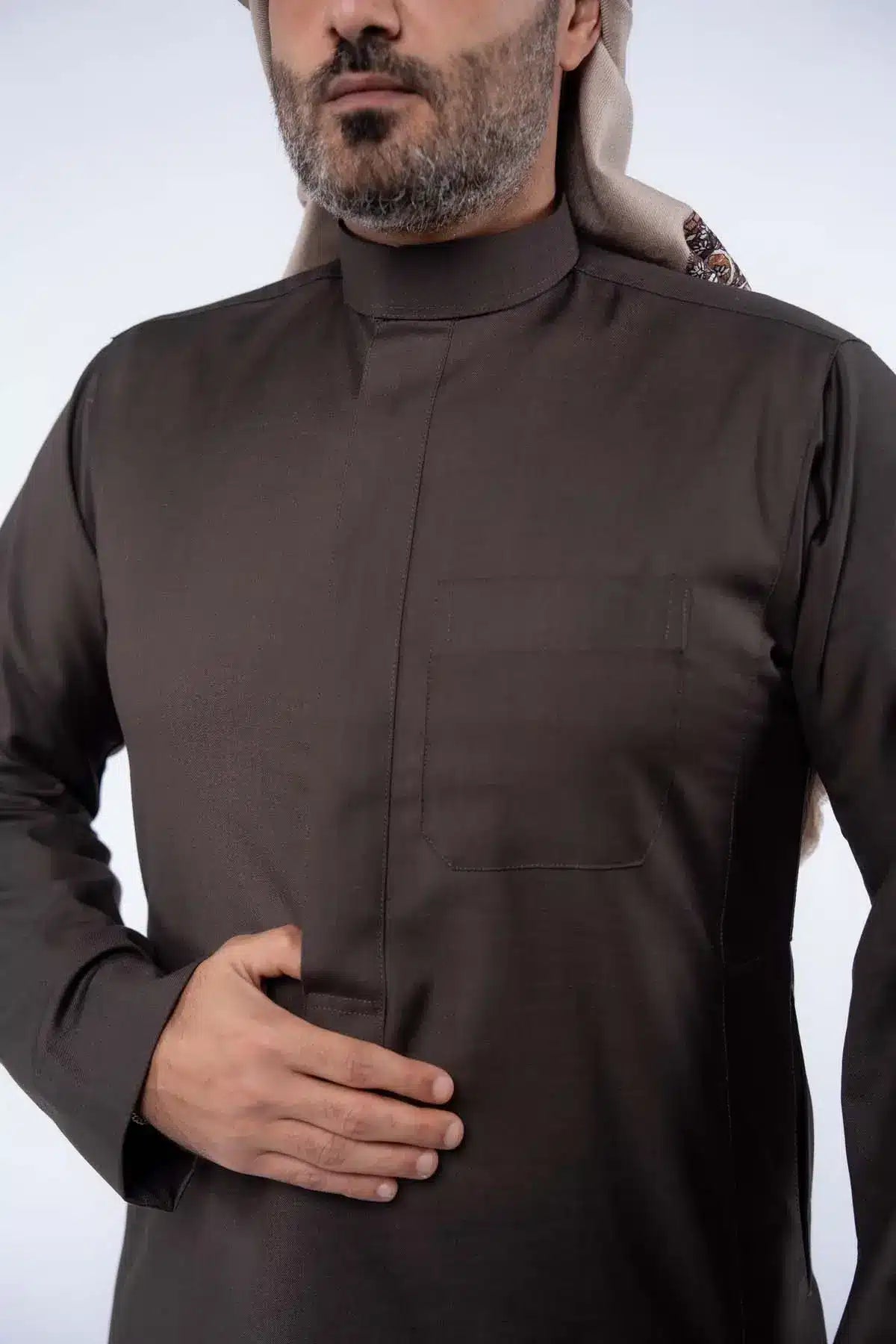 ثوب كلاسيك شتوي رجالي بني