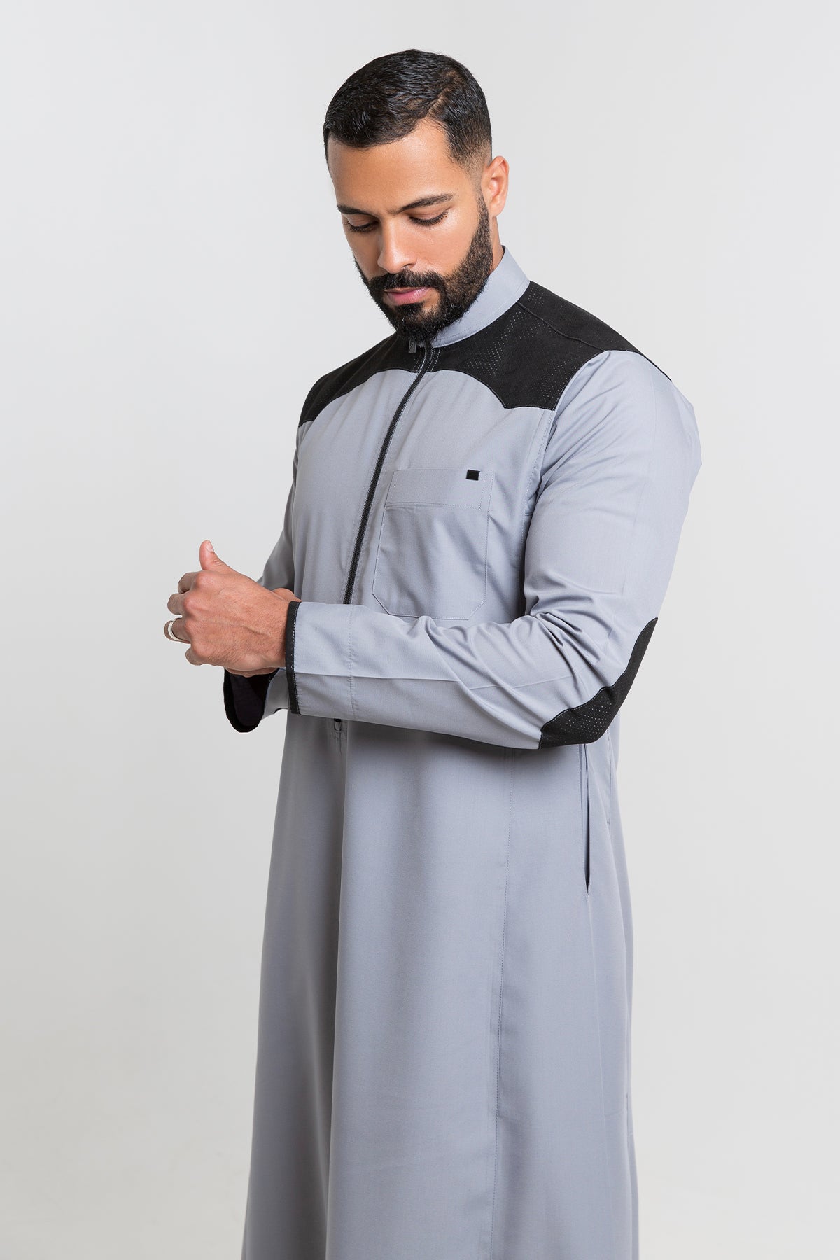 ثوب رجالي ري ثوب رمادي مع أسود