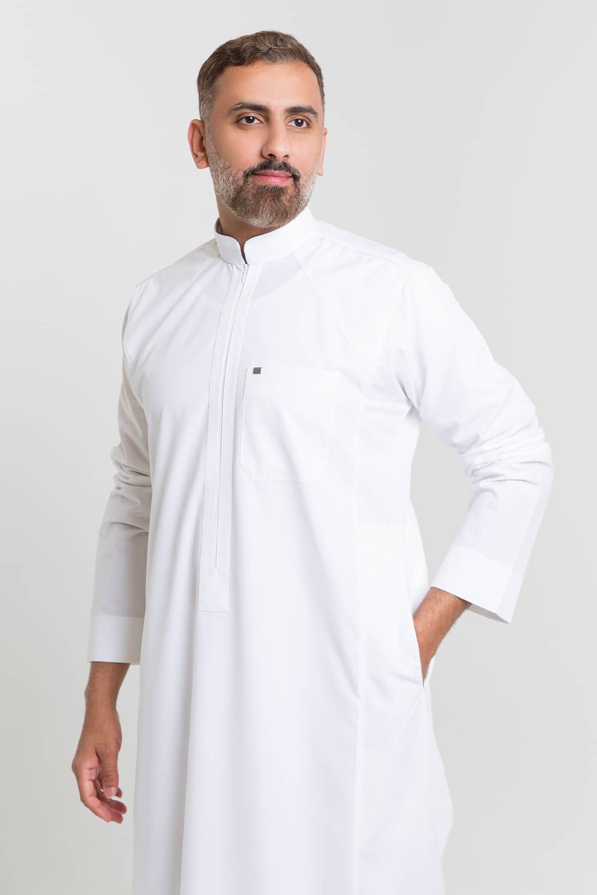 Men's thobe, white, with hidden zipper