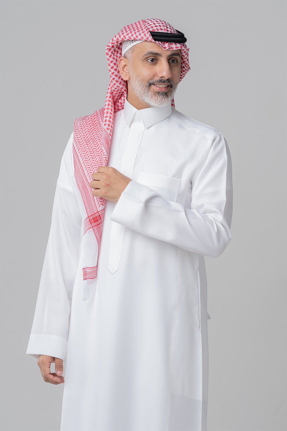 ثوب زخرفات رجالي كريمي من الشياكة – سميراميس