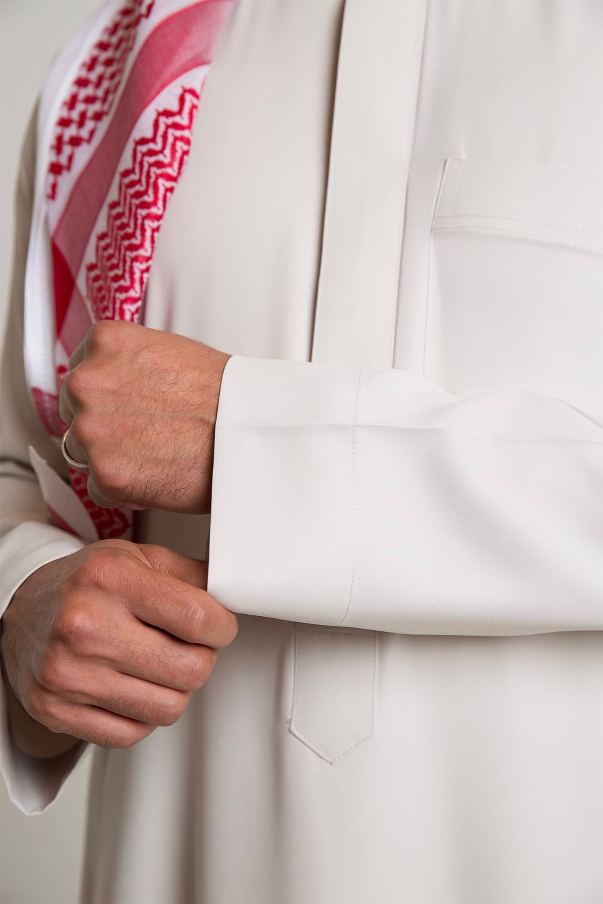 ثوب الشياكة الفاخر سميراميس, بيج