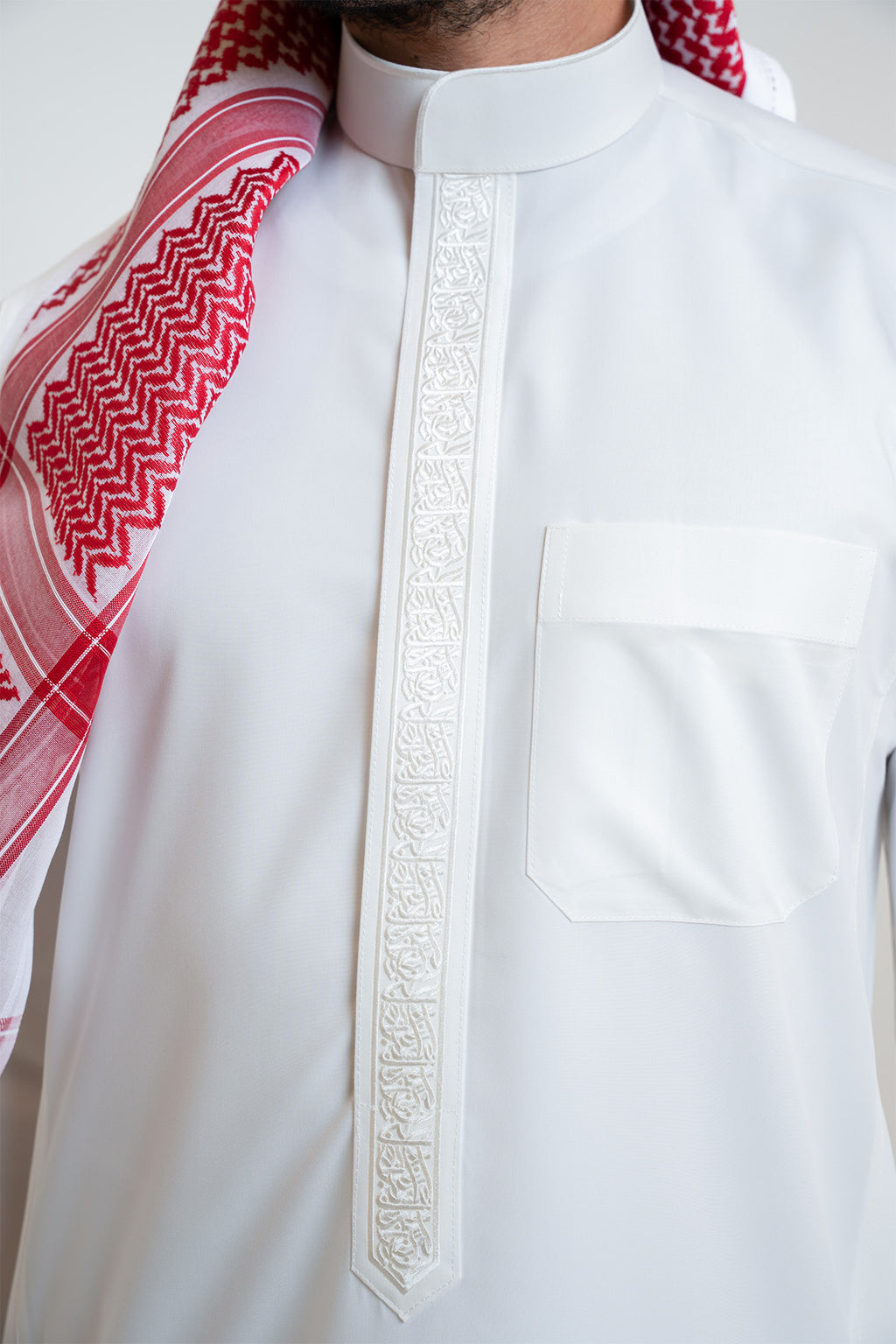 ثوب زخرفات رجالي, كريمي, بخطوط عربية