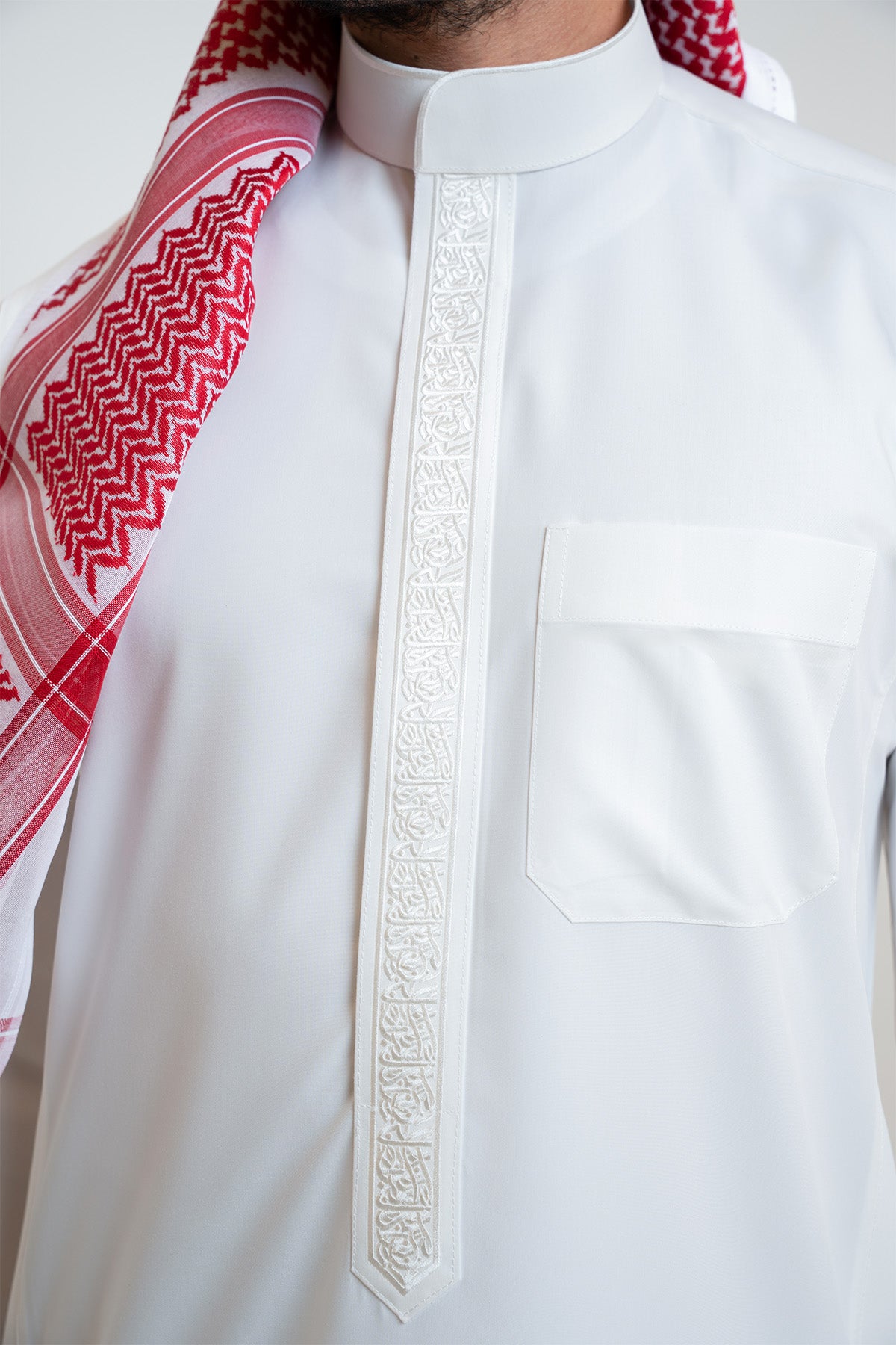 ثوب زخرفات رجالي, كريمي, بخطوط عربية