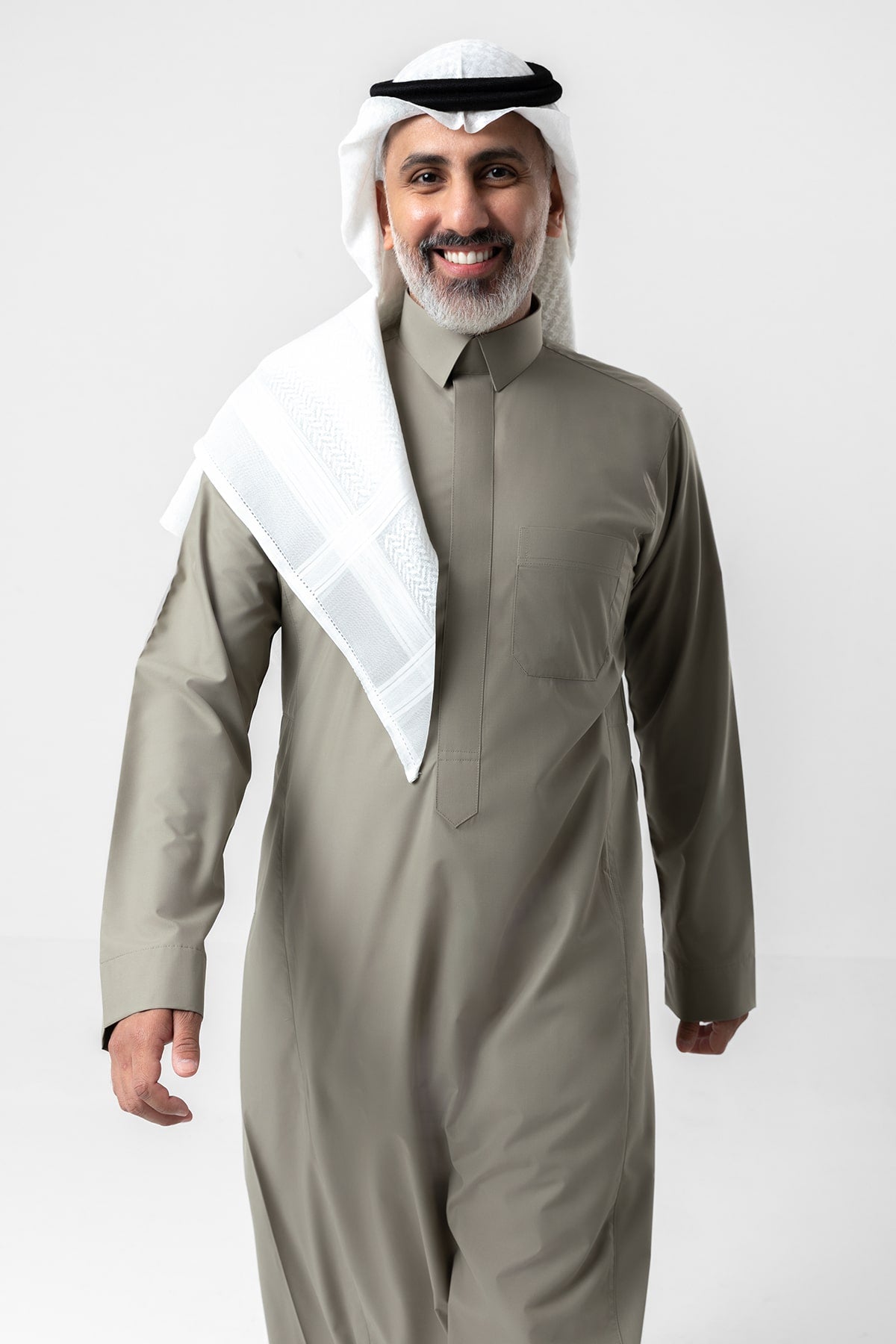 ثوب الشياكة أعمال, لون زيتي, ياقة قلاب