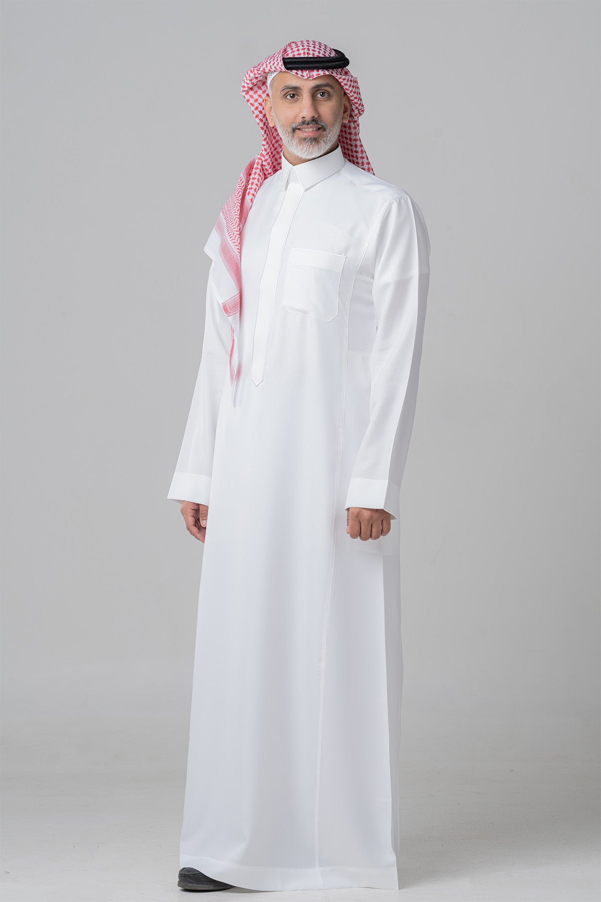 ثوب زخرفات رجالي كريمي من الشياكة – سميراميس