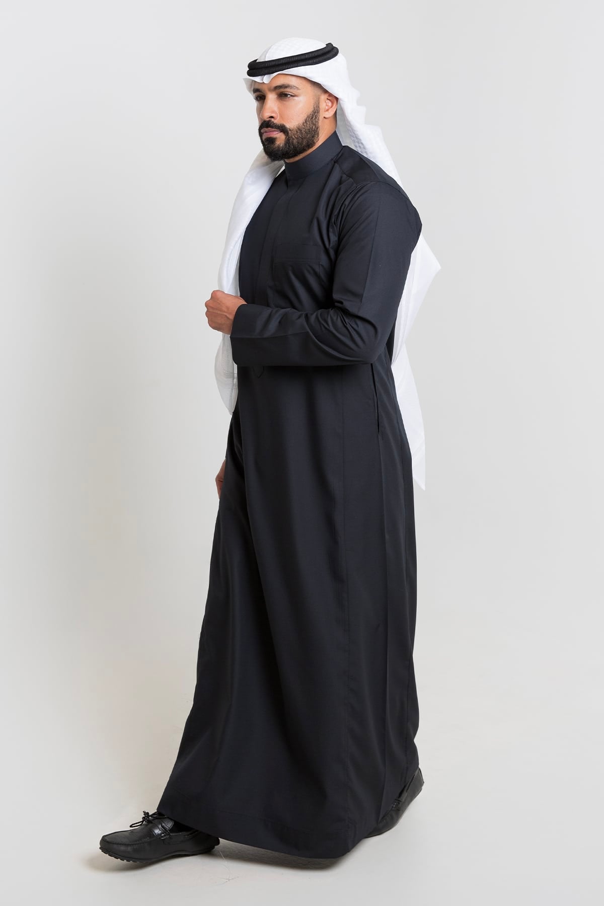 ثوب كلاسيك صيفي أسود