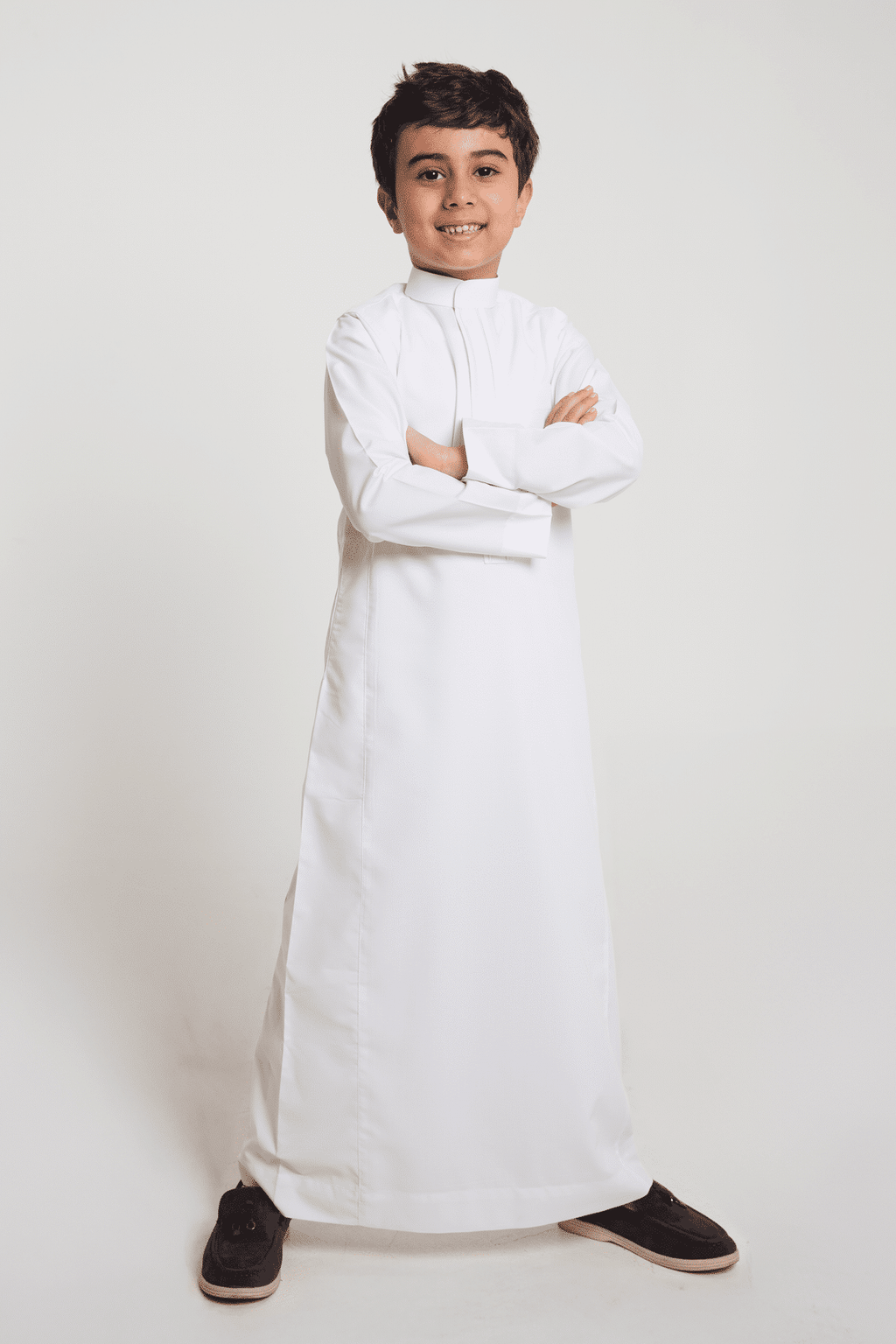 Boys' ornate white plain collar thobe