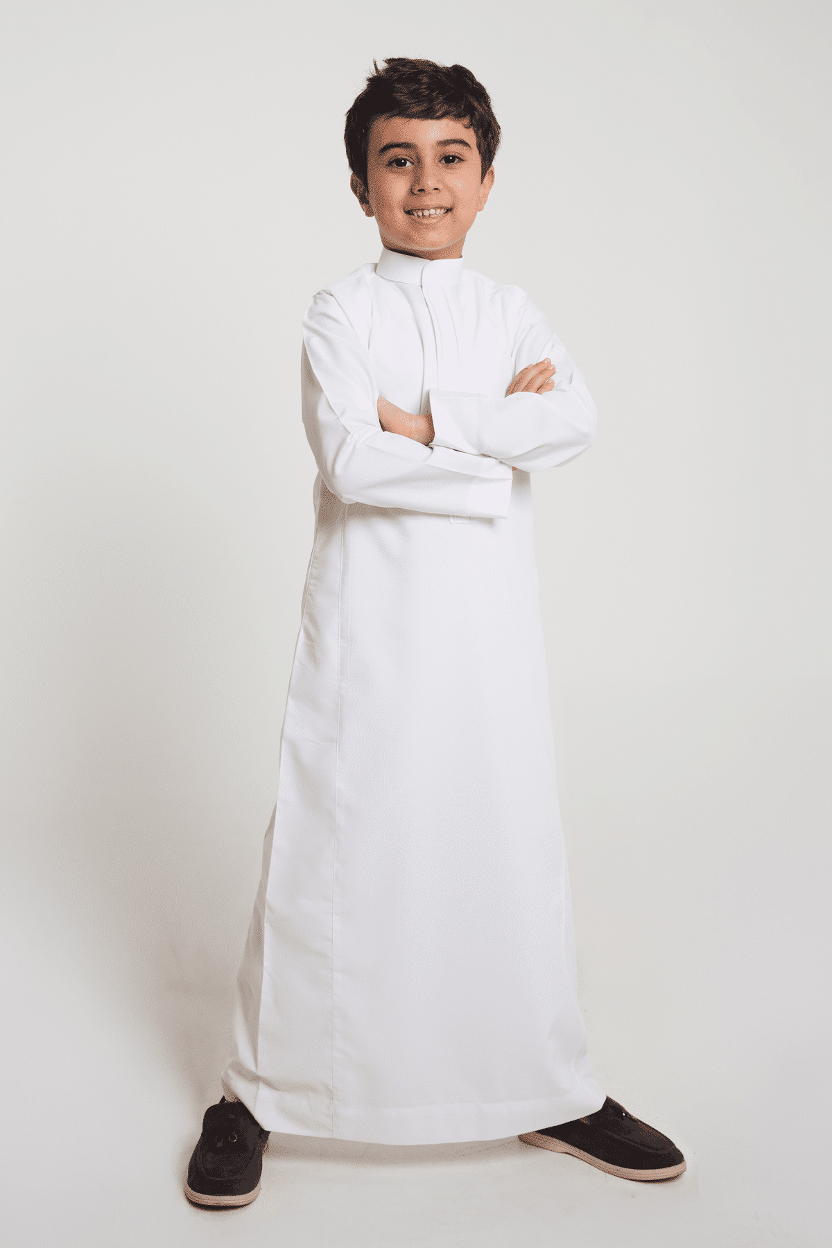 ثوب ولادي مزخرف أبيض ياقة سادة
